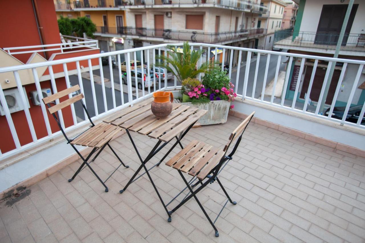 Case Degli Avi, Camere Nel Borgo Marinaro Pozzallo Bagian luar foto