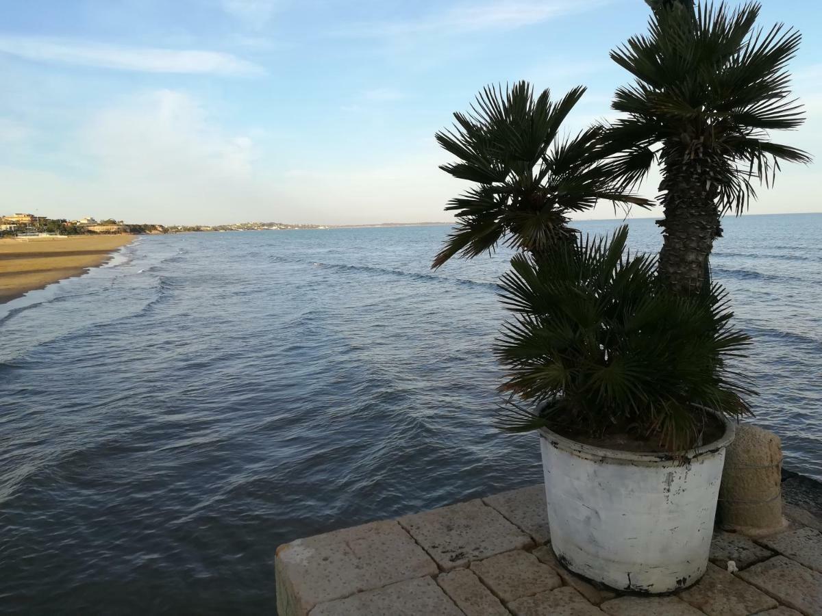 Case Degli Avi, Camere Nel Borgo Marinaro Pozzallo Bagian luar foto